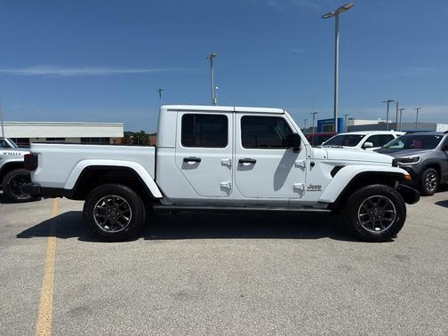2023 Jeep Gladiator Overland