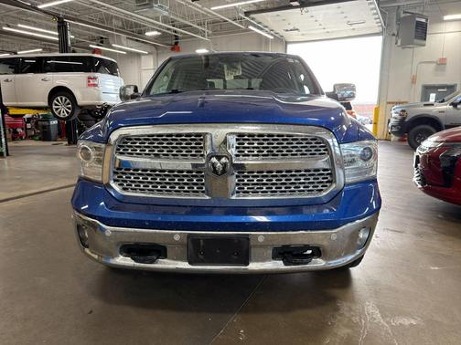 Blue Streak Pearlcoat 2017 RAM 1500 Laramie