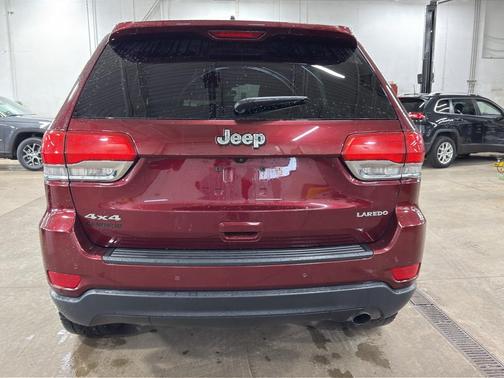 Velvet Red Pearlcoat 2017 Jeep Grand Cherokee Laredo
