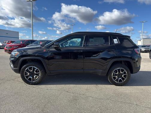 2024 Jeep Compass Trailhawk