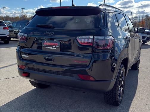 2024 Jeep Compass Trailhawk