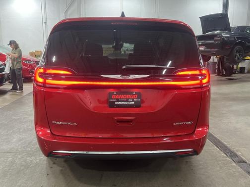 2024 Chrysler Pacifica Limited
