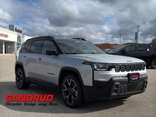 Silver Zynith Clearcoat 2026 Jeep Cherokee Overland