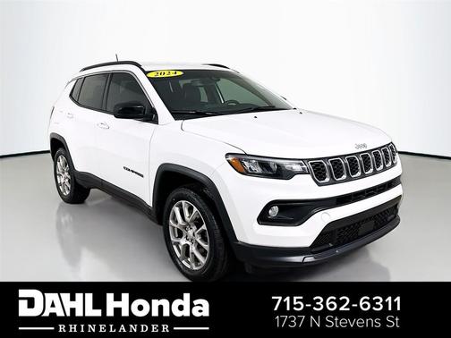 Bright White Clearcoat 2024 Jeep Compass Latitude Lux