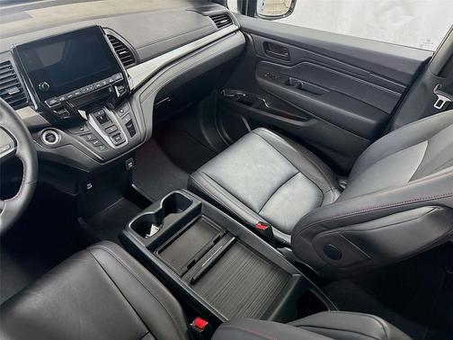 Sonic Gray Pearl 2024 Honda Odyssey Sport