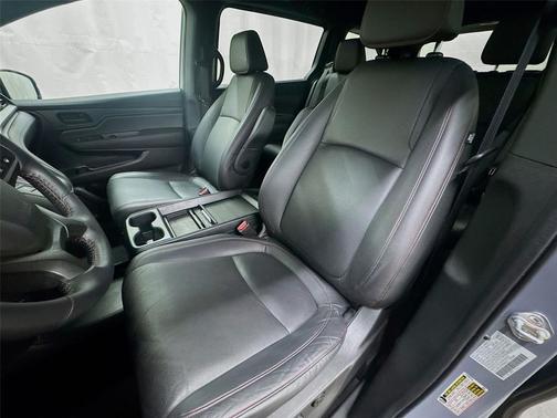 Sonic Gray Pearl 2024 Honda Odyssey Sport