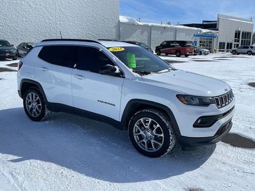 2024 Jeep Compass Latitude Lux