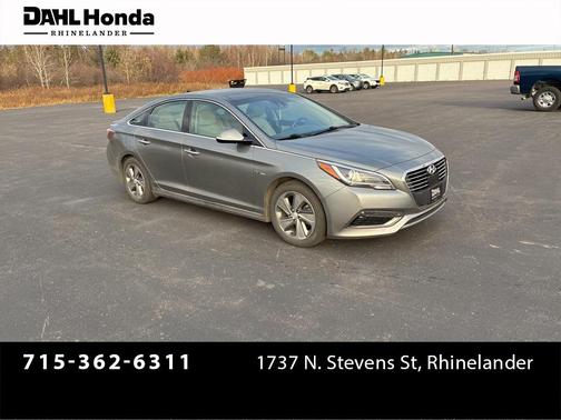 2017 Hyundai SONATA Hybrid Limited