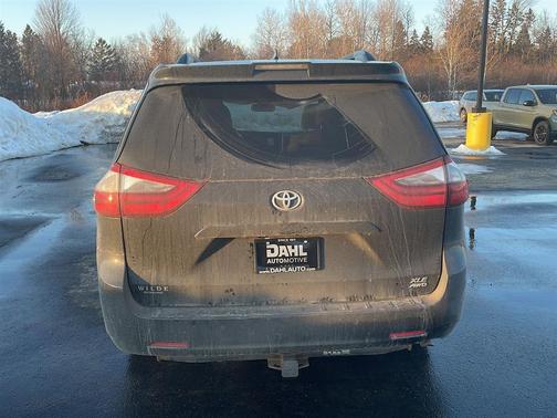 2020 Toyota Sienna XLE Premium