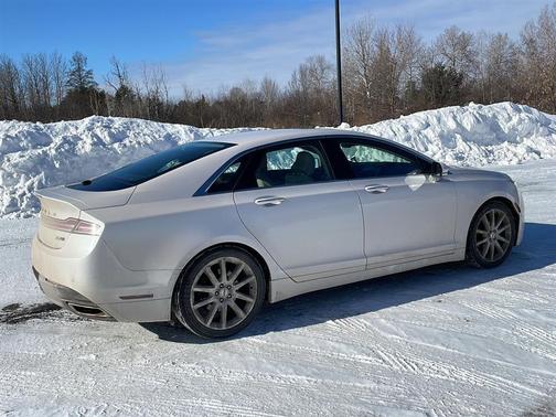 2016 Lincoln MKZ Base