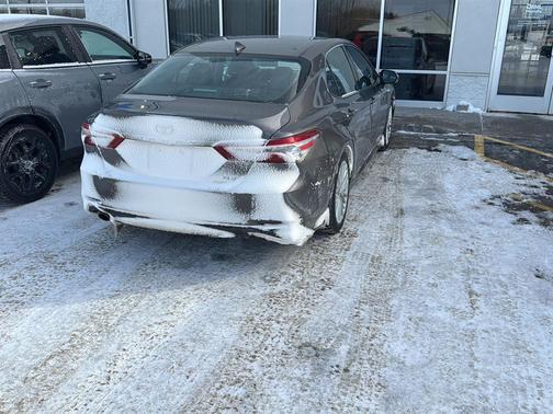 2018 Toyota Camry Hybrid LE