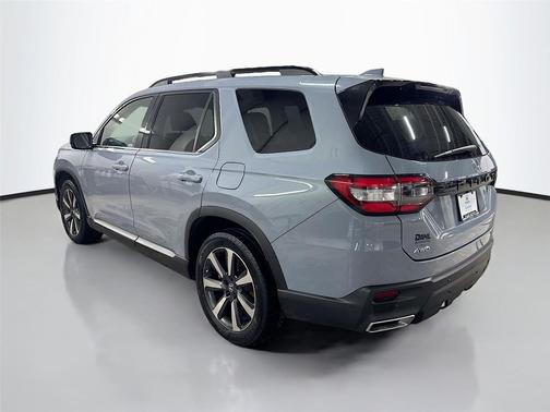 2024 Honda Pilot Touring 8-Passenger