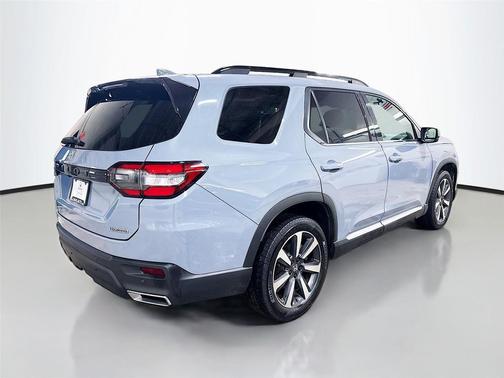 2024 Honda Pilot Touring 8-Passenger