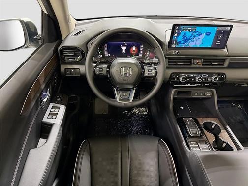 Platinum White Pearl 2026 Honda Pilot Elite