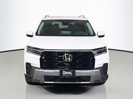 Platinum White Pearl 2026 Honda Pilot Elite
