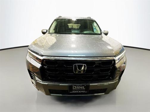 Modern Steel Metallic 2026 Honda Pilot Touring 8-Passenger