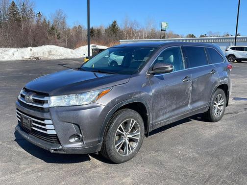 2018 Toyota Highlander LE