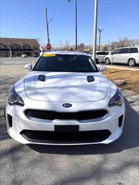 2018 Kia Stinger Base RWD