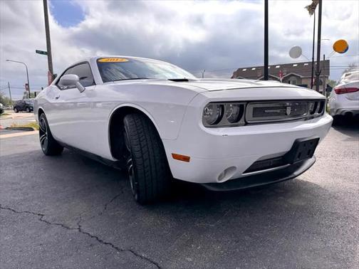 2012 Dodge Challenger SXT