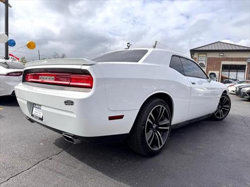 2012 Dodge Challenger SXT