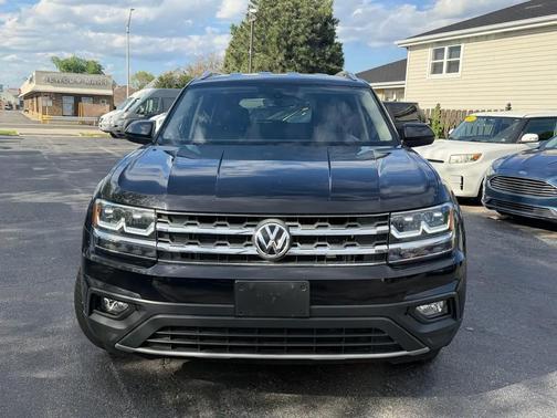 Deep Black Pearl 2018 Volkswagen Atlas 3.6L SE