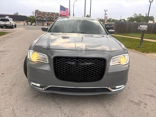 2018 Chrysler 300 Touring