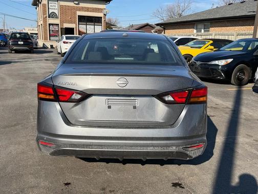 2025 Nissan Altima SV FWD