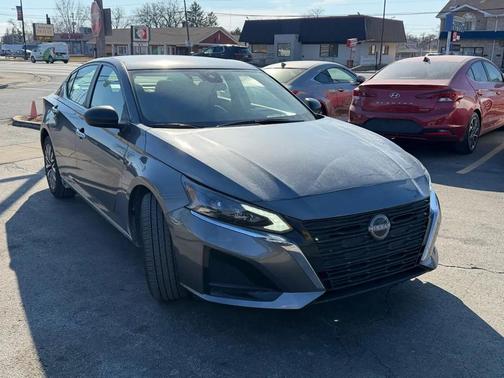 2025 Nissan Altima SV FWD