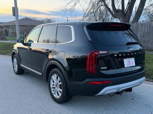 Ebony Black 2020 Kia Telluride LX