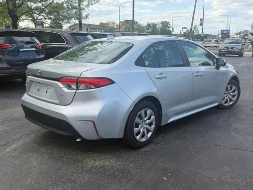 Classic Silver Metallic 2024 Toyota Corolla LE