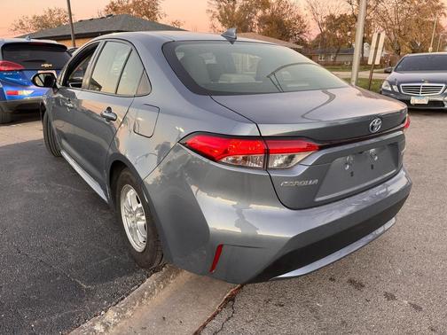 2022 Toyota Corolla Hybrid LE