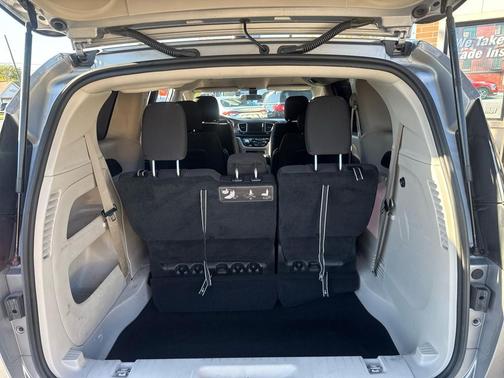2021 Chrysler Voyager LX