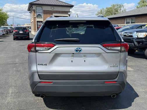 Silver Sky Metallic 2023 Toyota RAV4 Hybrid SE
