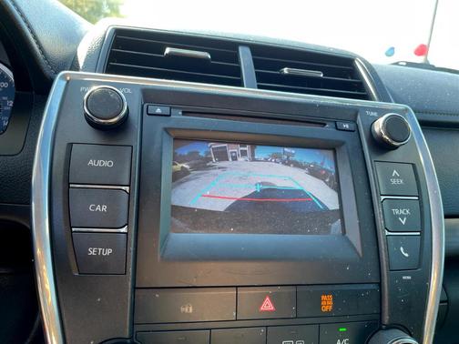 2017 Toyota Camry XLE for sale in Bridgeview, IL - image 14