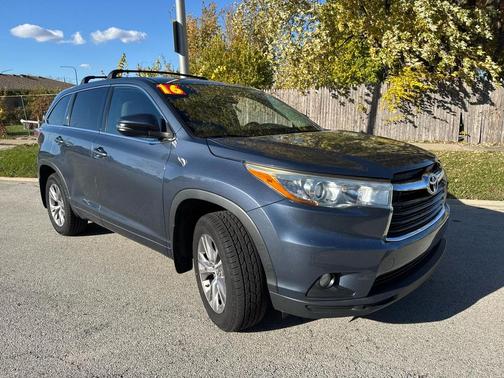 2016 Toyota Highlander LE