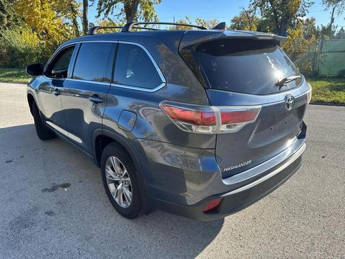 2016 Toyota Highlander LE