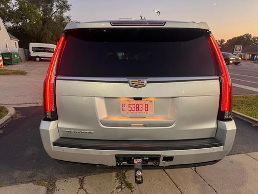 2018 Cadillac Escalade ESV Luxury