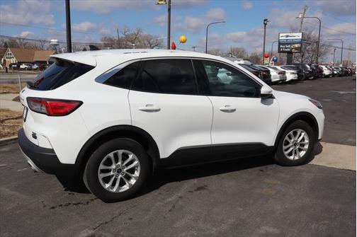 2020 Ford Escape SE