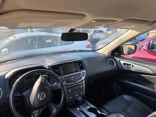 2020 Nissan Pathfinder SL 2WD