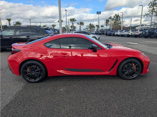 2025 Subaru BRZ tS