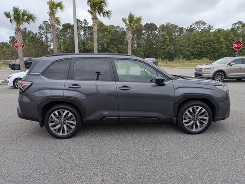Magnetite Gray Metallic 2025 Subaru Forester Touring