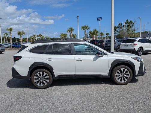 Crystal White Pearl 2024 Subaru Outback Limited