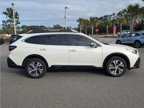 2022 Subaru Outback Touring