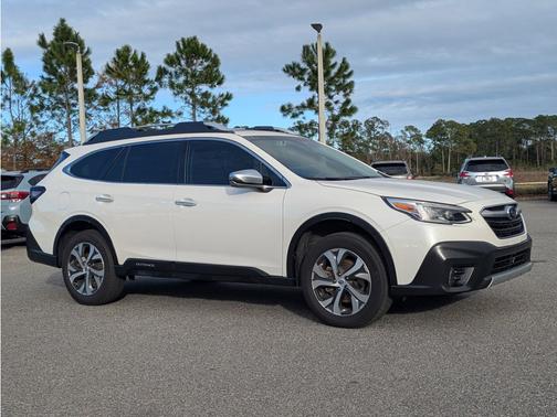 2022 Subaru Outback Touring