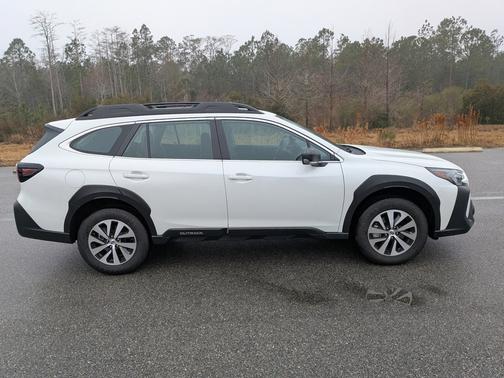 2025 Subaru Outback 2.5i