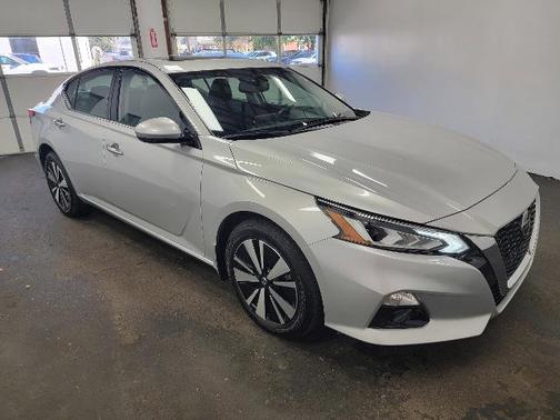 2020 Nissan Altima 2.5 SV