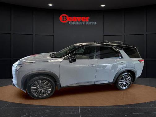 Gray 2 Tone 2022 Nissan Pathfinder SL