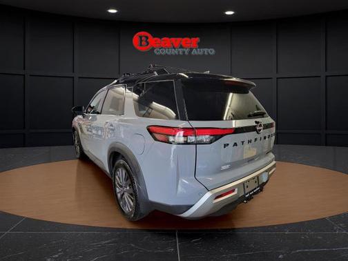 Gray 2 Tone 2022 Nissan Pathfinder SL