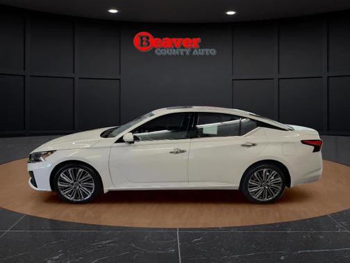 White 2023 Nissan Altima 2.5 SL
