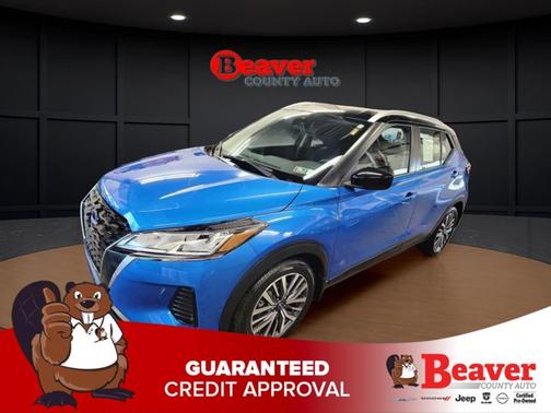 2 Tone Blue / Black 2023 Nissan Kicks SV